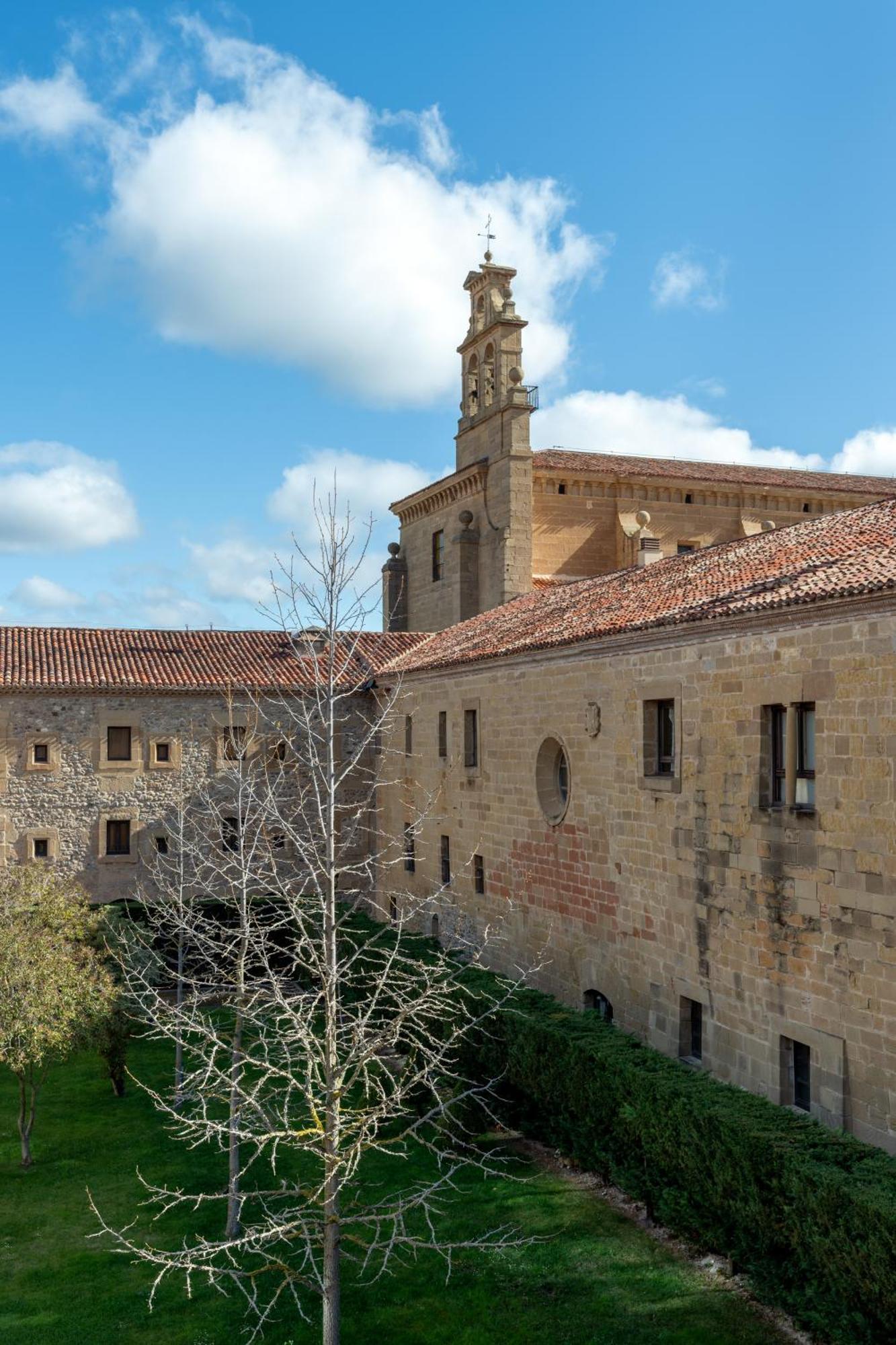 Parador de Sto. Domingo Bernardo de Fresneda Santo Domingo De La Calzada Exterior foto