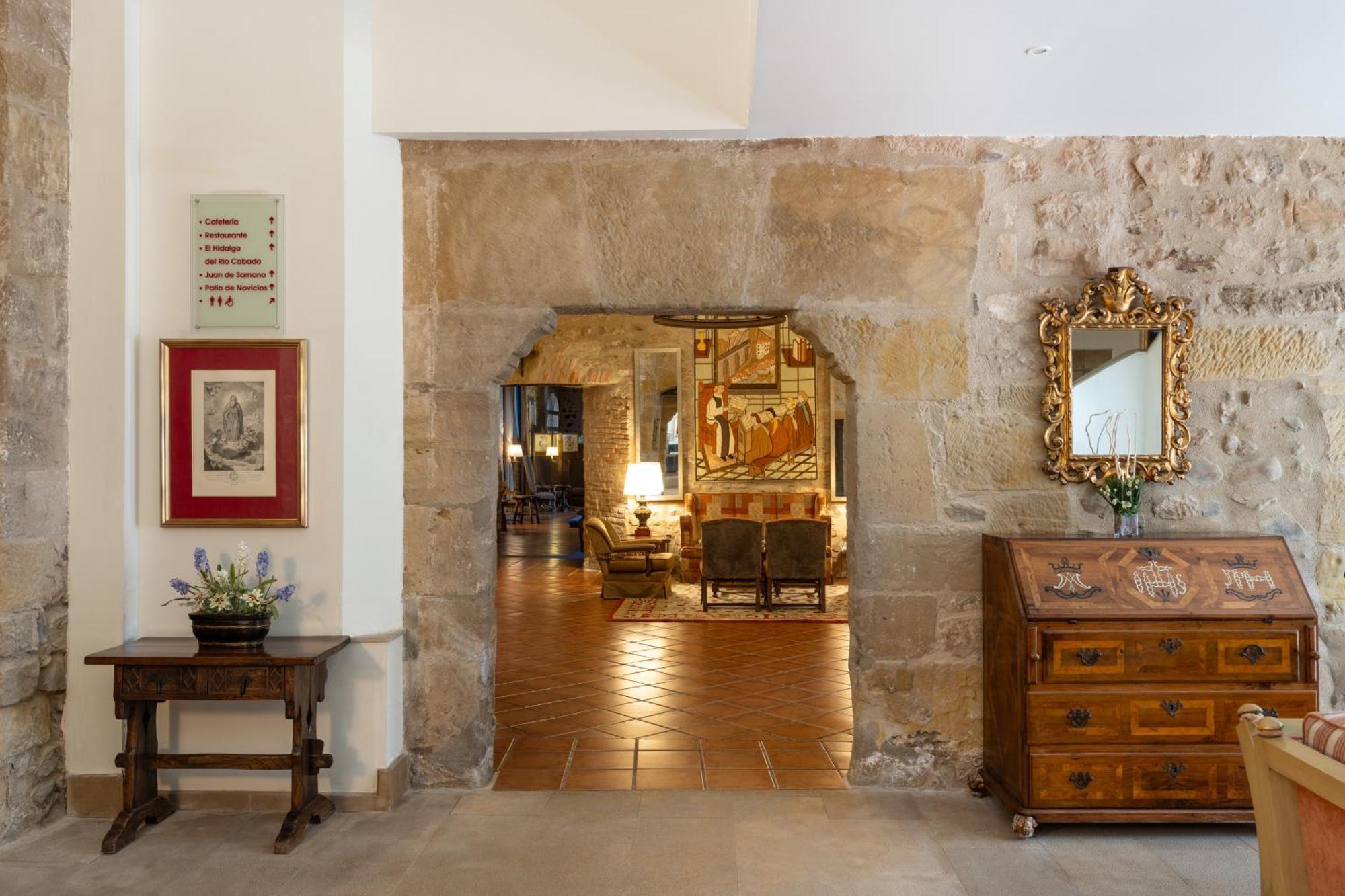 Parador de Sto. Domingo Bernardo de Fresneda Santo Domingo De La Calzada Exterior foto